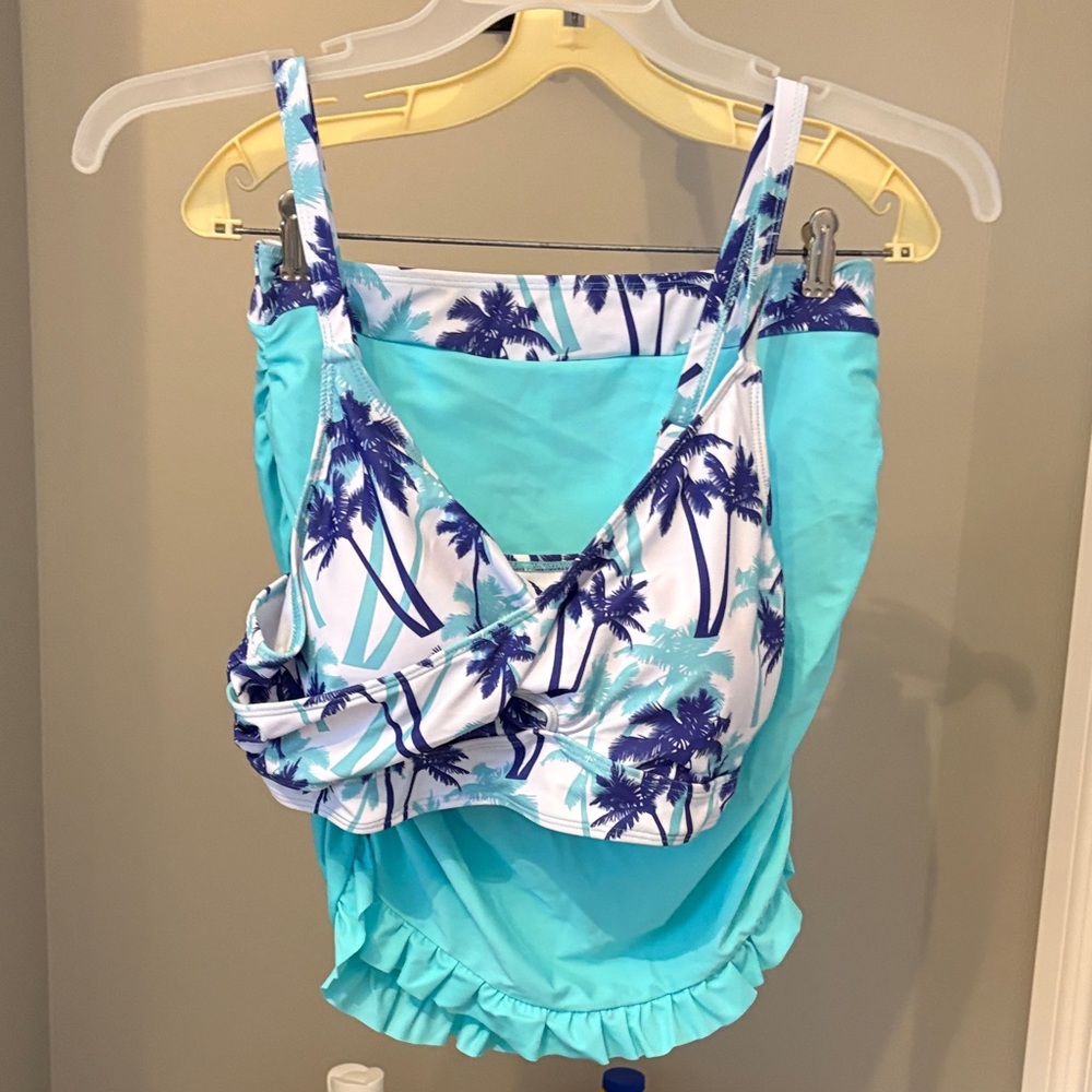 NWOT Blue Palm Tree Print bikini